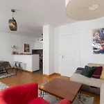 GuestReady - Trendy 2BR Apartment close to République